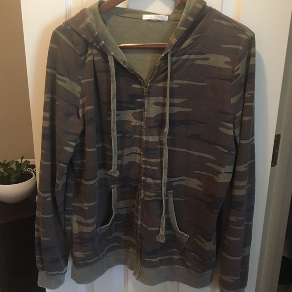 Vanity Hooded Jacket - Picture 7 of 10